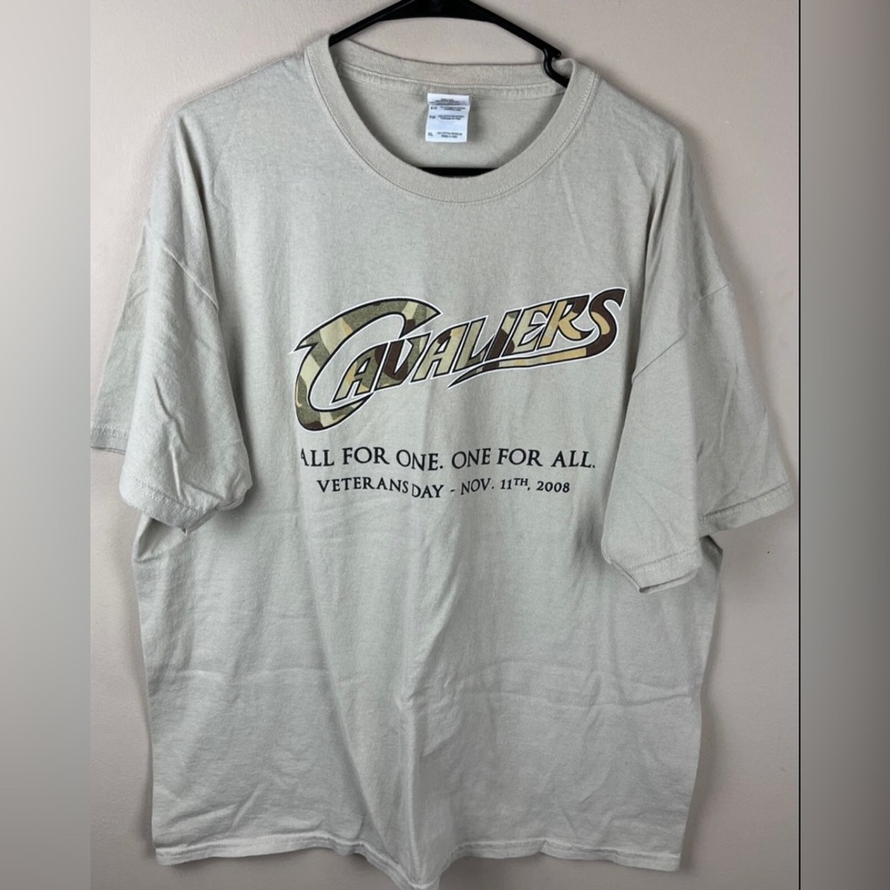 Cleveland Cavaliers Cavs Logo TShirt Beige Camo XL SGA Veterans Day 2008 NBA